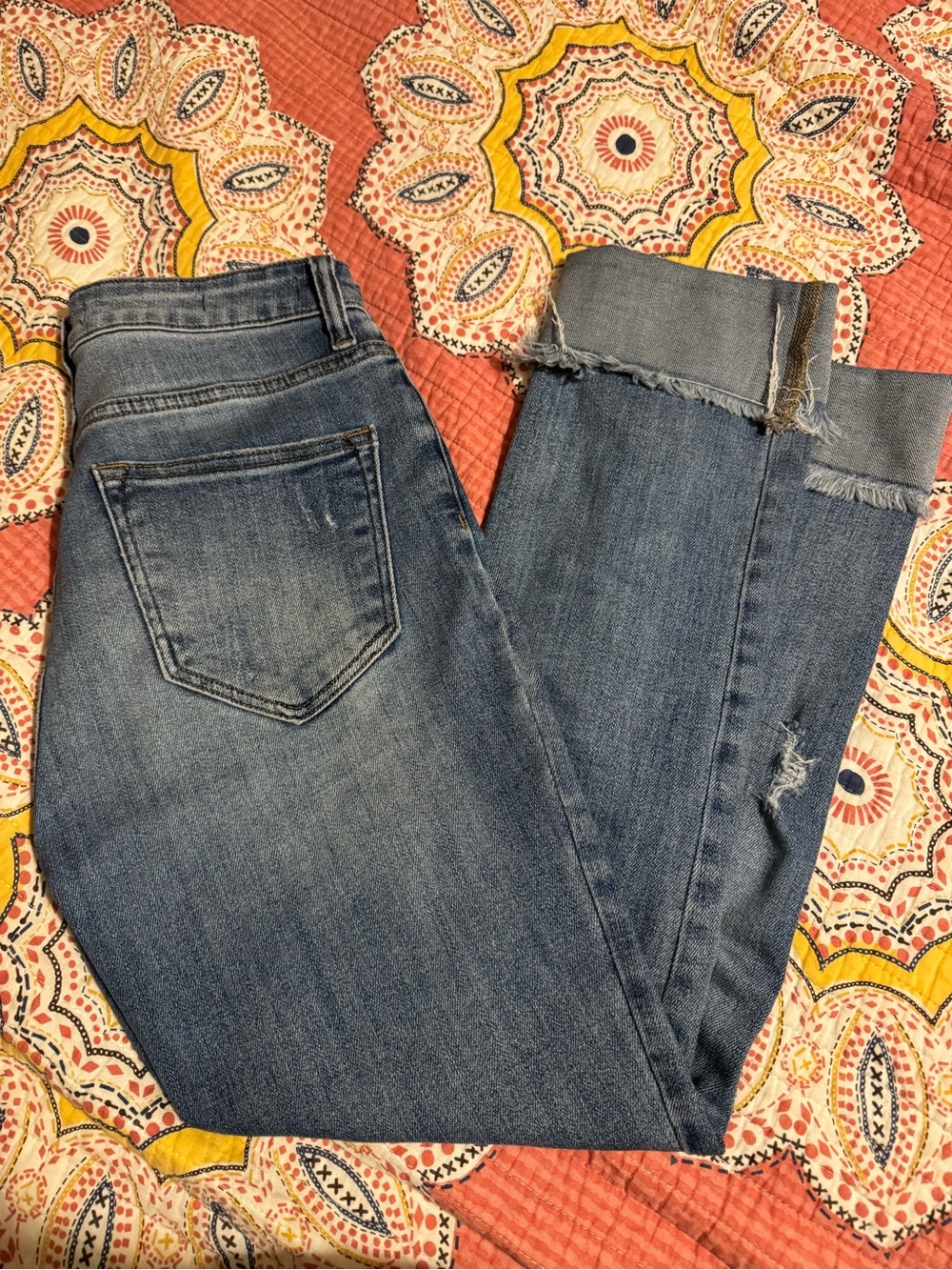 Straight-Leg Women's Jeans in Medium Blue with Frayed Hem
